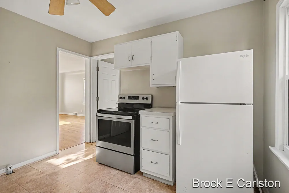 2315 Harding Avenue Muskegon, MI 49441