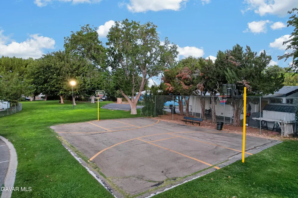 43850 E 20th Street #83 Lancaster, CA 93535