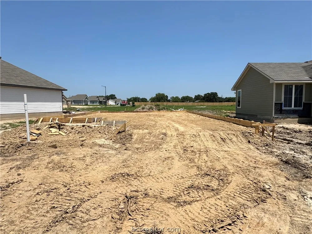 1920 McArthur Avenue Bryan, TX 77803