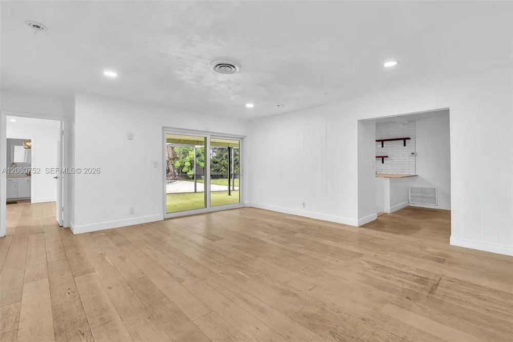 4810 Johnson St Hollywood, FL 33021