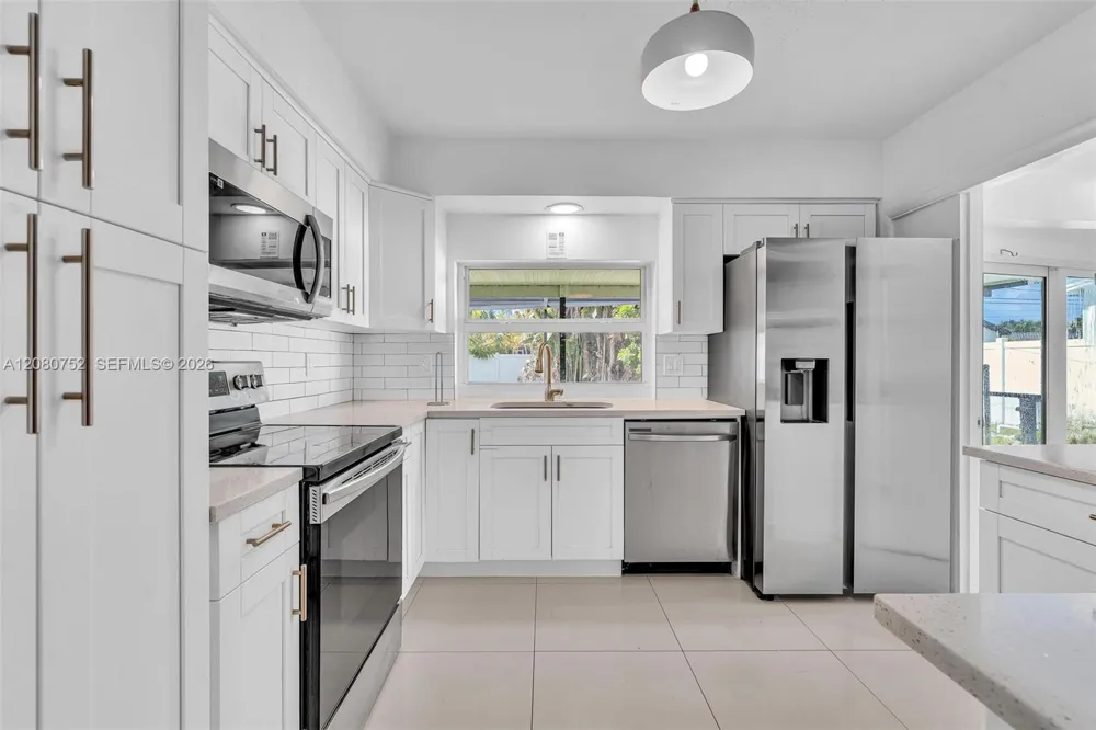 4810 Johnson St Hollywood, FL 33021