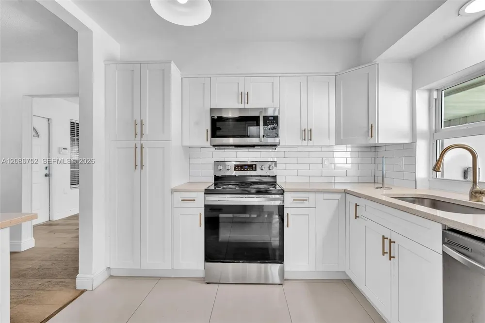 4810 Johnson St Hollywood, FL 33021