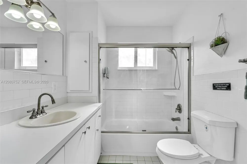 4810 Johnson St Hollywood, FL 33021