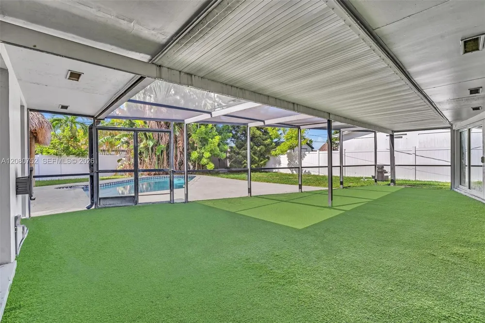 4810 Johnson St Hollywood, FL 33021