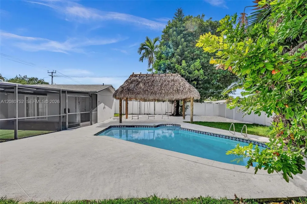 4810 Johnson St Hollywood, FL 33021