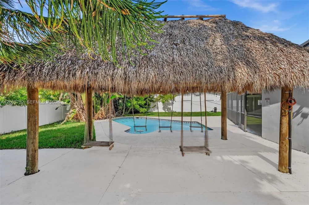 4810 Johnson St Hollywood, FL 33021