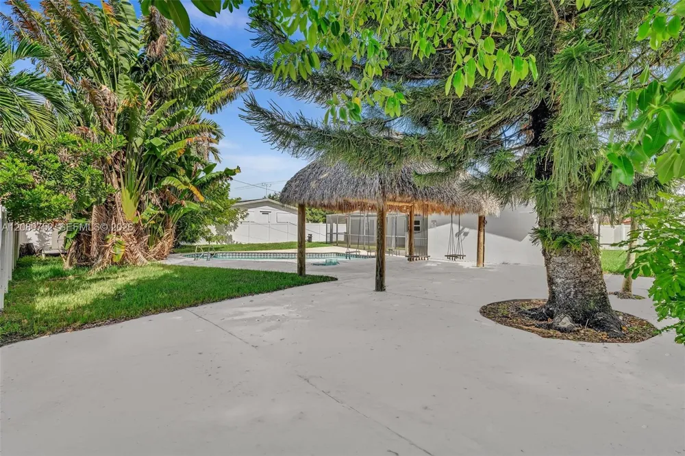 4810 Johnson St Hollywood, FL 33021