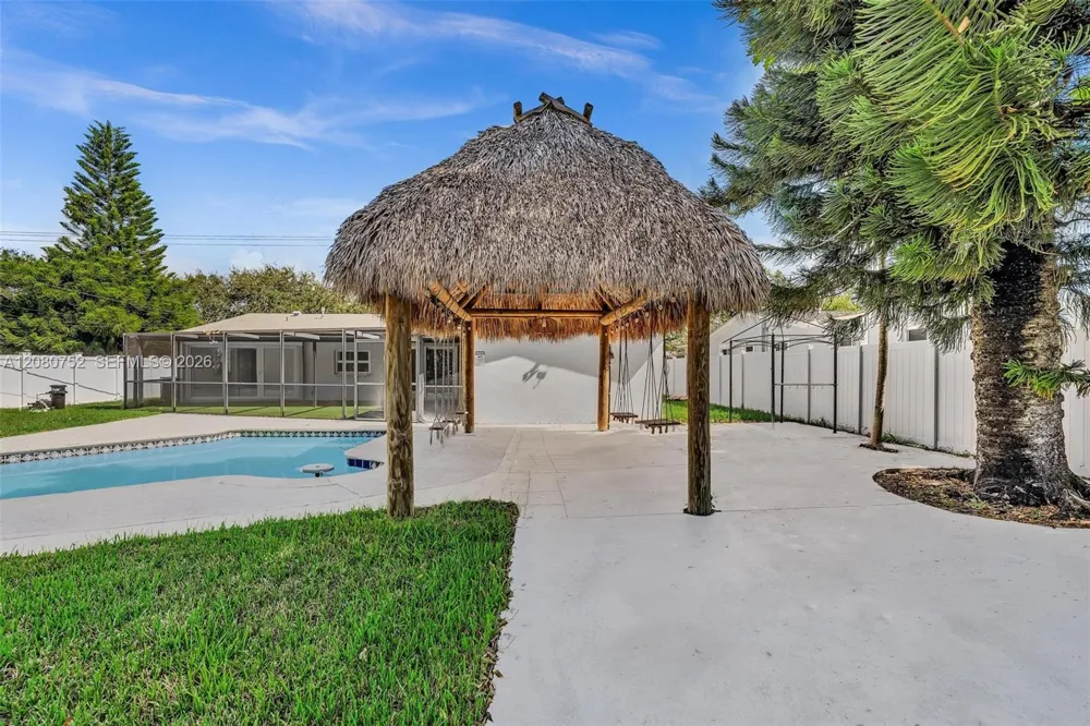 4810 Johnson St Hollywood, FL 33021