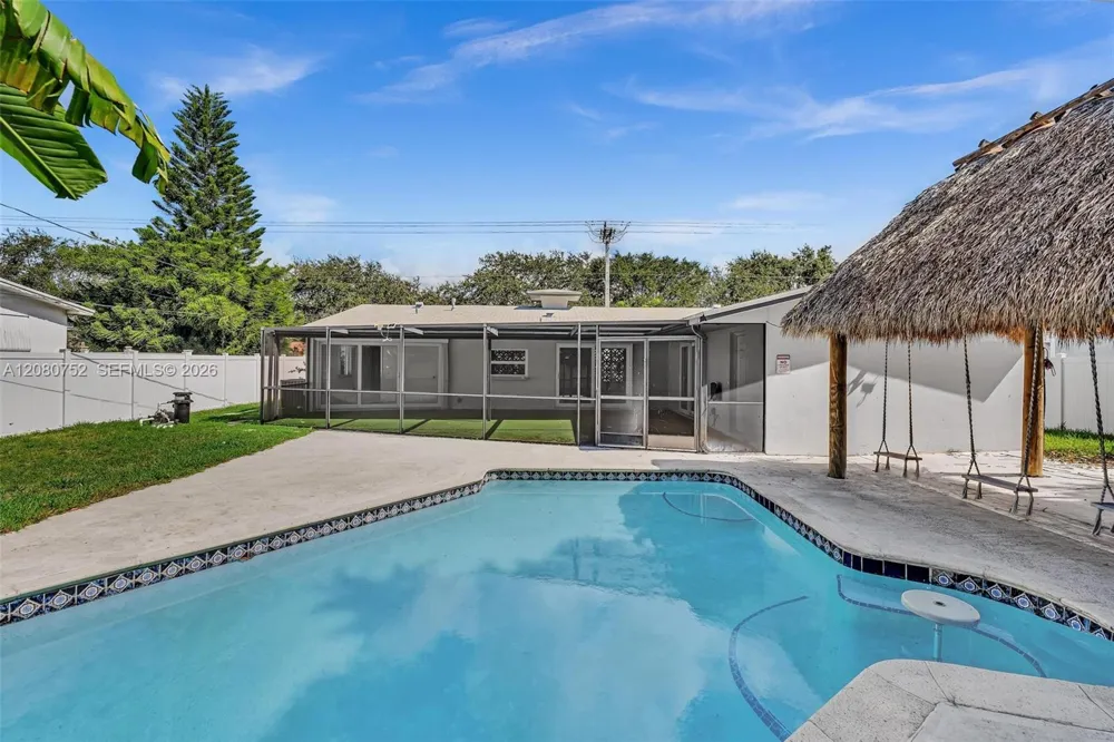 4810 Johnson St Hollywood, FL 33021