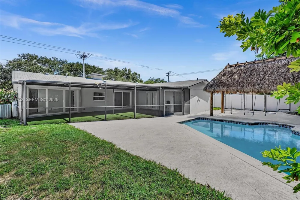 4810 Johnson St Hollywood, FL 33021