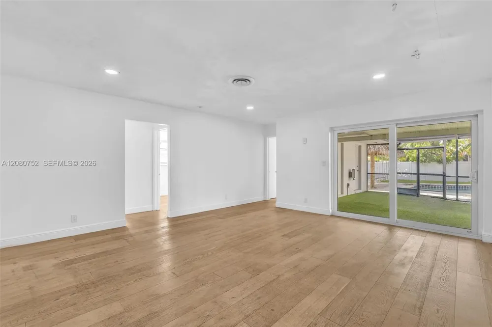 4810 Johnson St Hollywood, FL 33021
