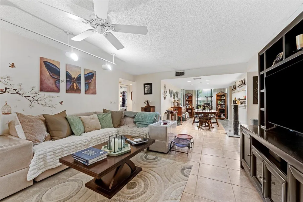 4251 Wood Ride #C Boynton Beach, FL 33436