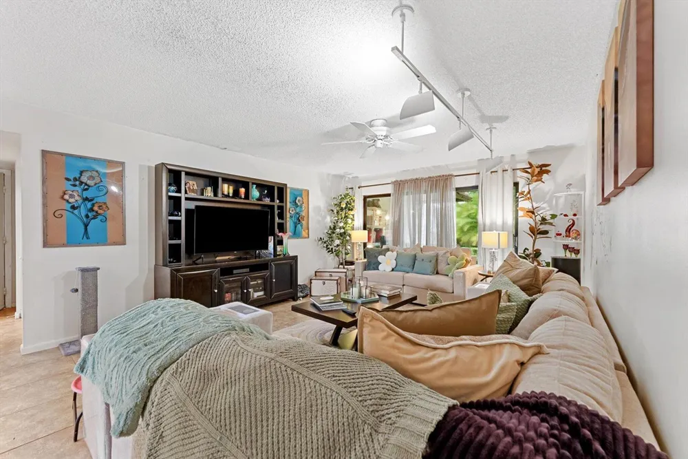 4251 Wood Ride #C Boynton Beach, FL 33436