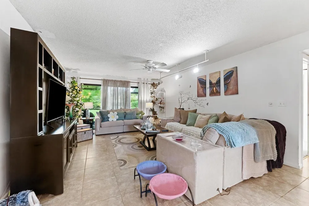 4251 Wood Ride #C Boynton Beach, FL 33436