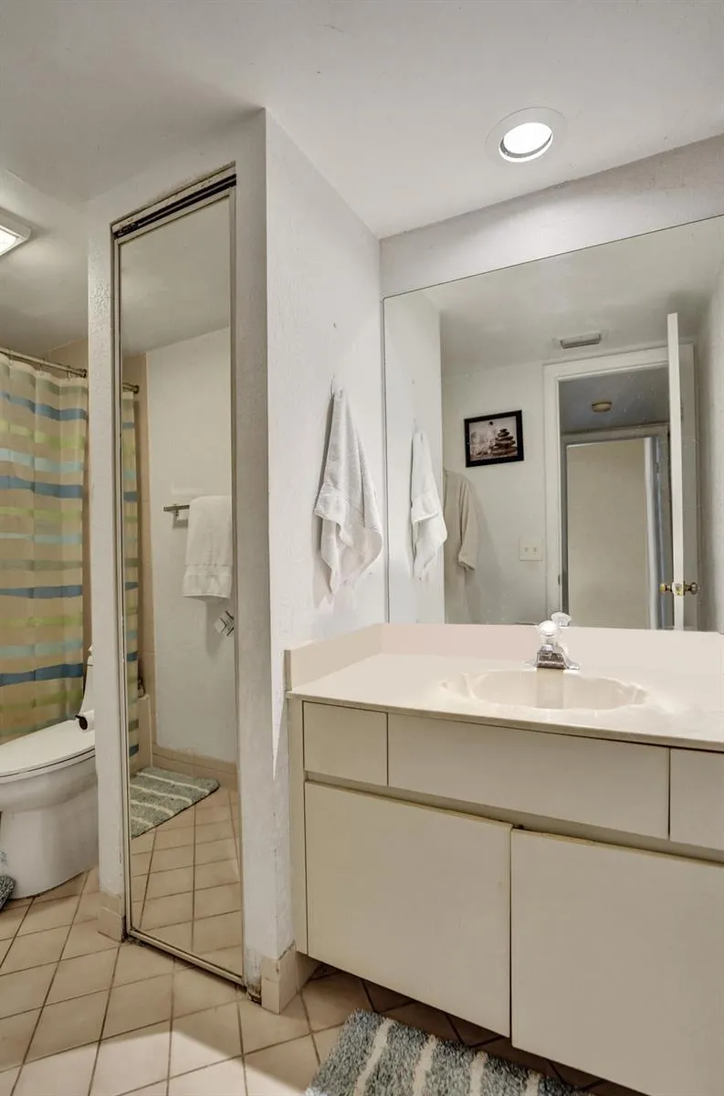 9993 NW 7th Street Plantation, FL 33324