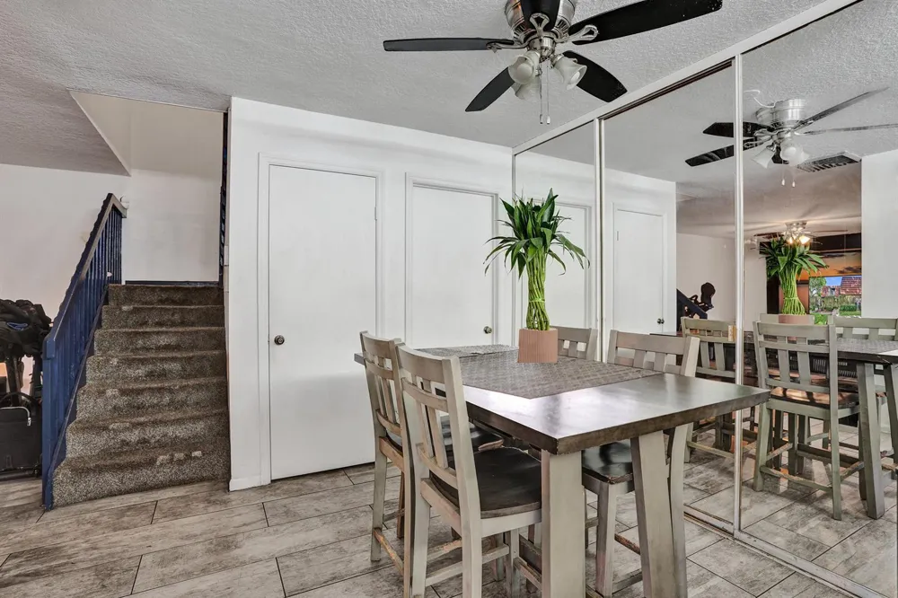 9993 NW 7th Street Plantation, FL 33324