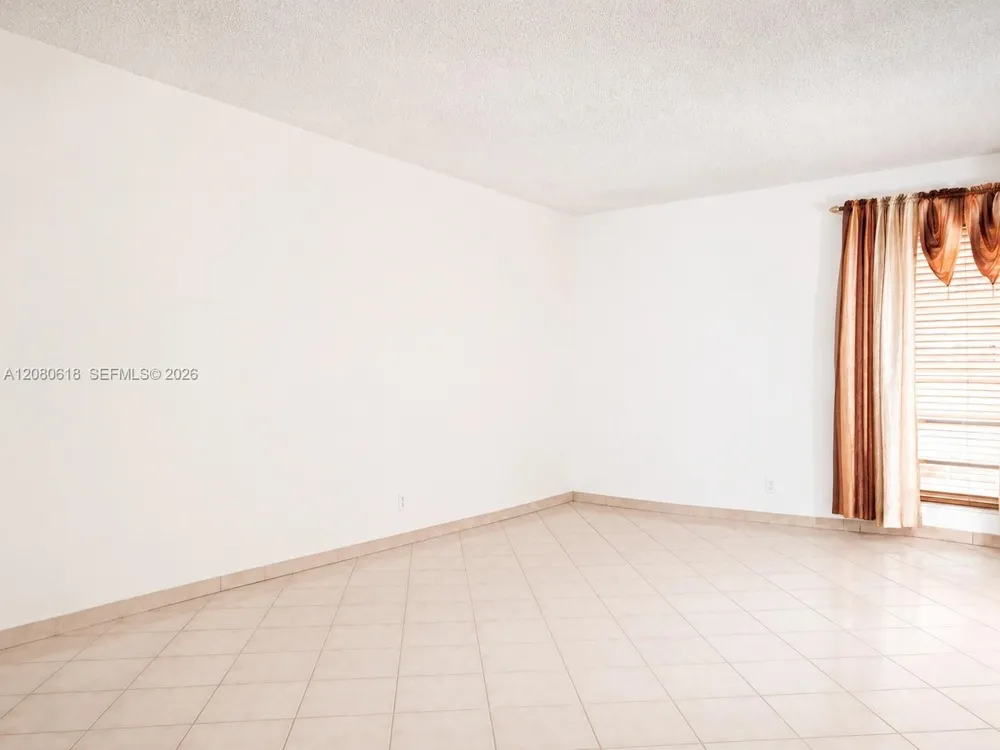 1850 W 56th St #2305 Hialeah, FL 33012