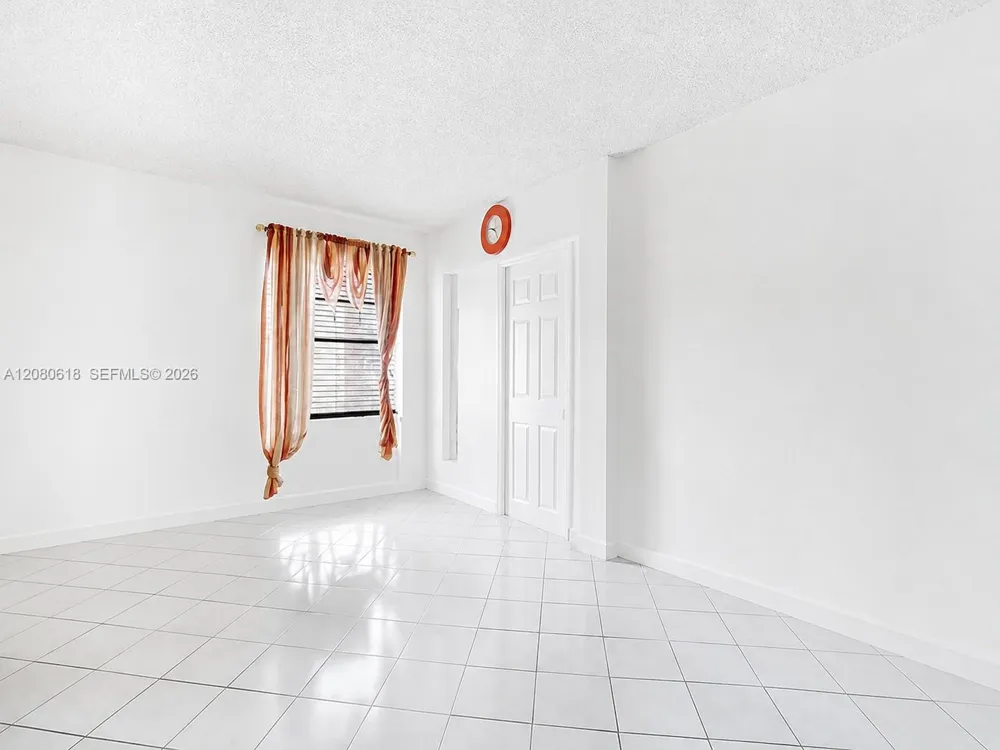 1850 W 56th St #2305 Hialeah, FL 33012