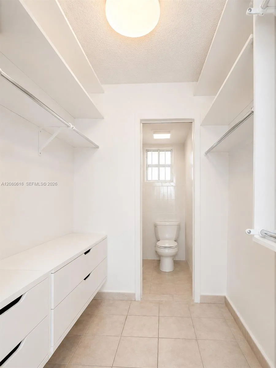 1850 W 56th St #2305 Hialeah, FL 33012