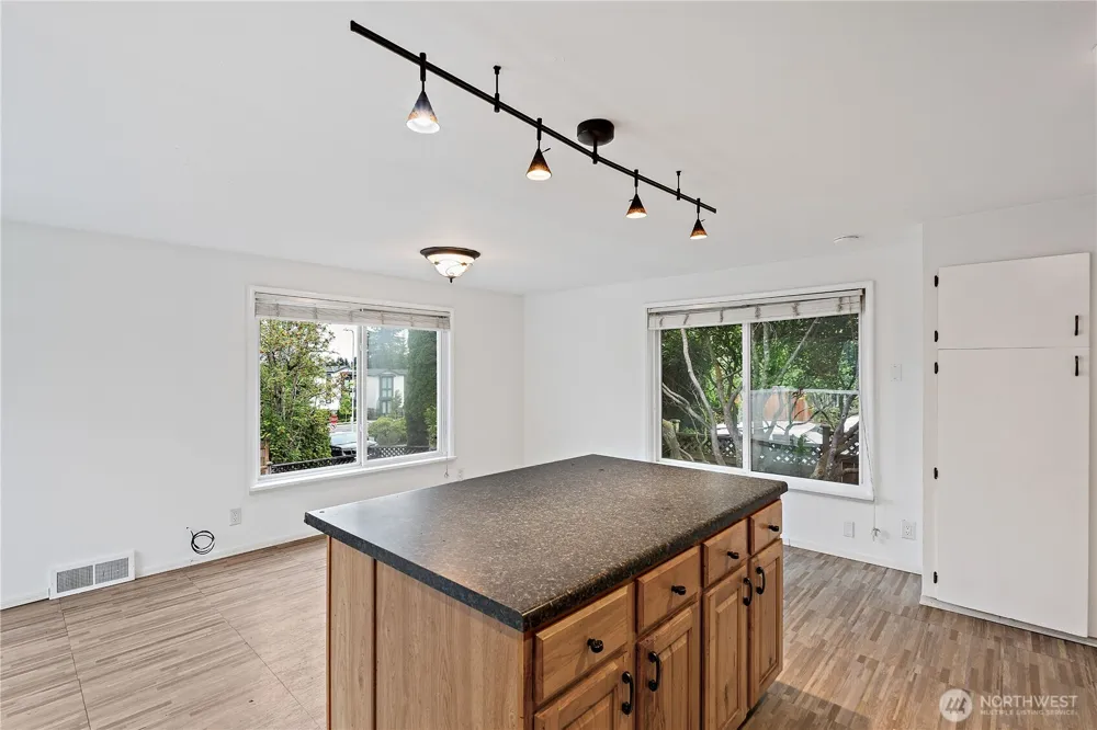 1523 1st Street Kirkland, WA 98033