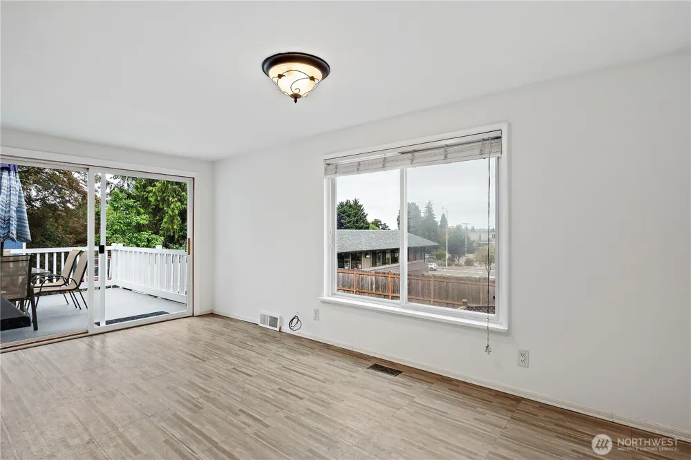 1523 1st Street Kirkland, WA 98033