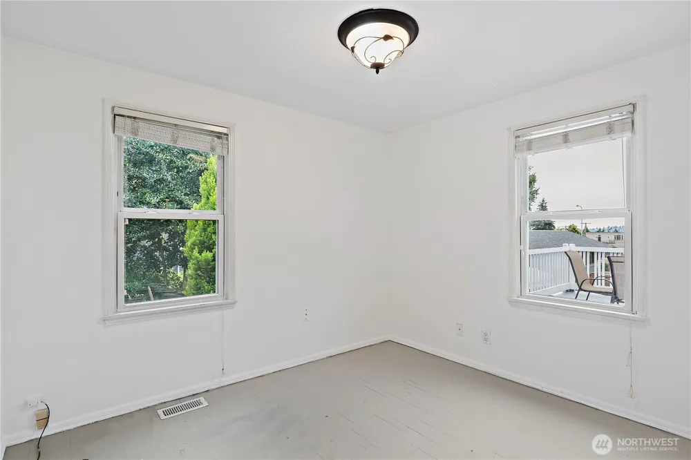 1523 1st Street Kirkland, WA 98033