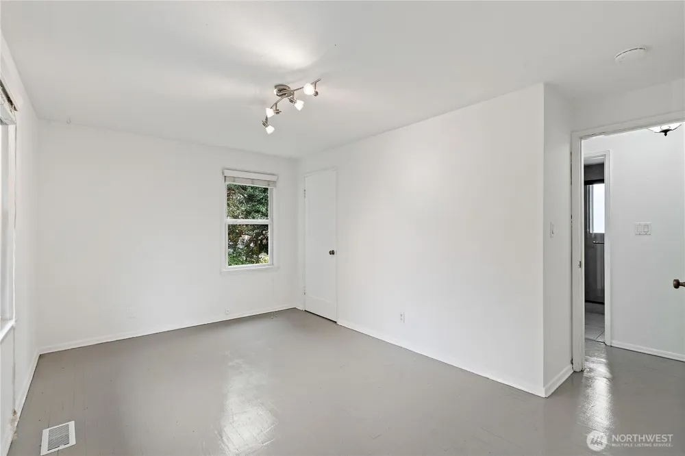 1523 1st Street Kirkland, WA 98033