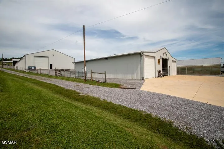 1917 Valley Home Road Dandridge, TN 37725