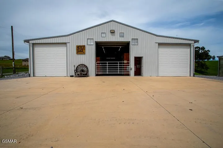 1917 Valley Home Road Dandridge, TN 37725