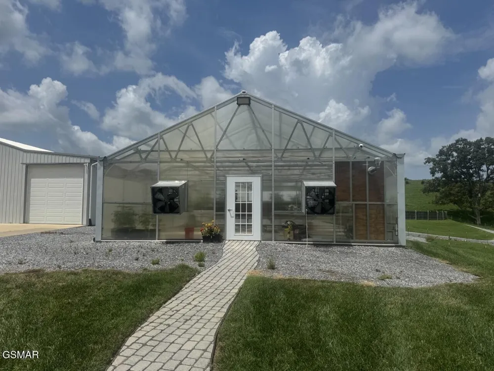 1917 Valley Home Road Dandridge, TN 37725