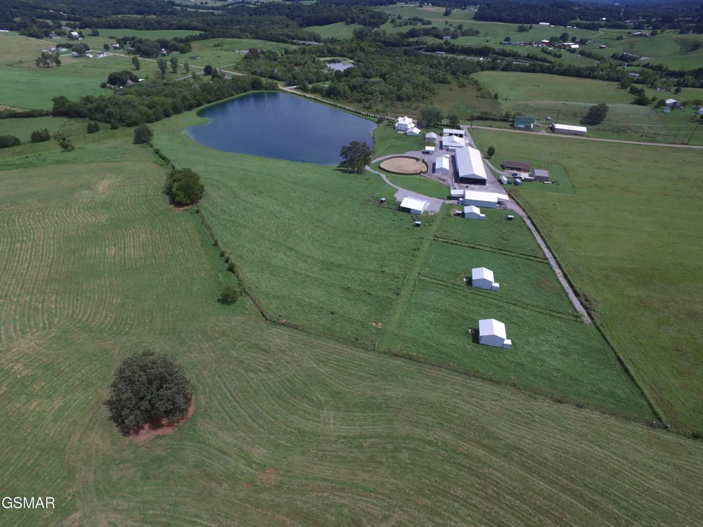 1917 Valley Home Road Dandridge, TN 37725