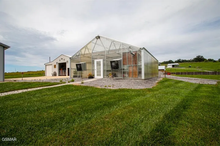 1917 Valley Home Road Dandridge, TN 37725