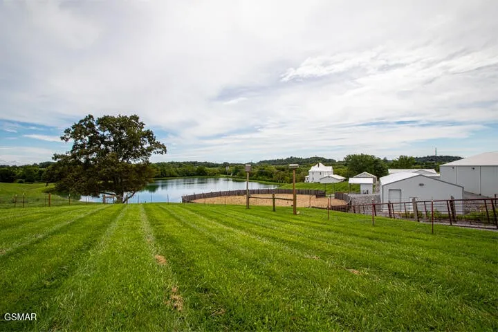 1917 Valley Home Road Dandridge, TN 37725