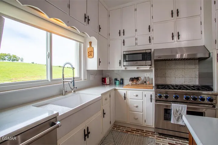 1917 Valley Home Road Dandridge, TN 37725
