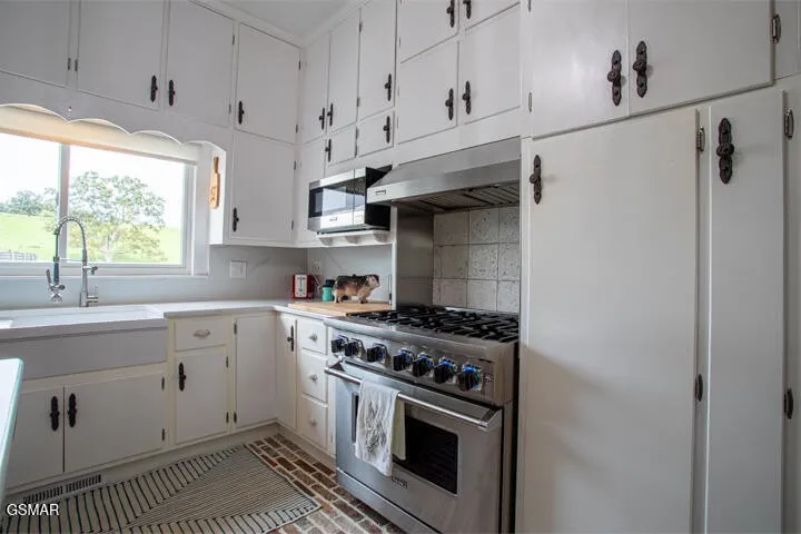 1917 Valley Home Road Dandridge, TN 37725