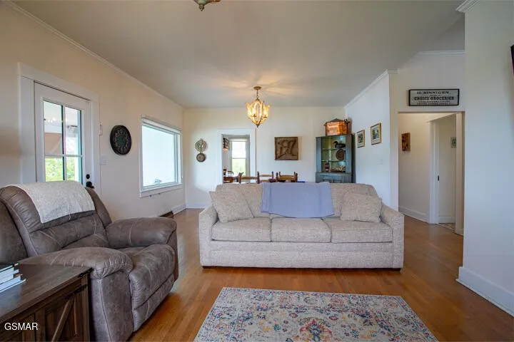 1917 Valley Home Road Dandridge, TN 37725