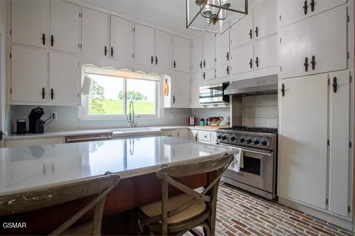 1917 Valley Home Road Dandridge, TN 37725