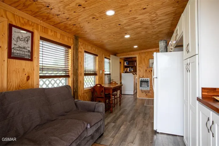 1917 Valley Home Road Dandridge, TN 37725