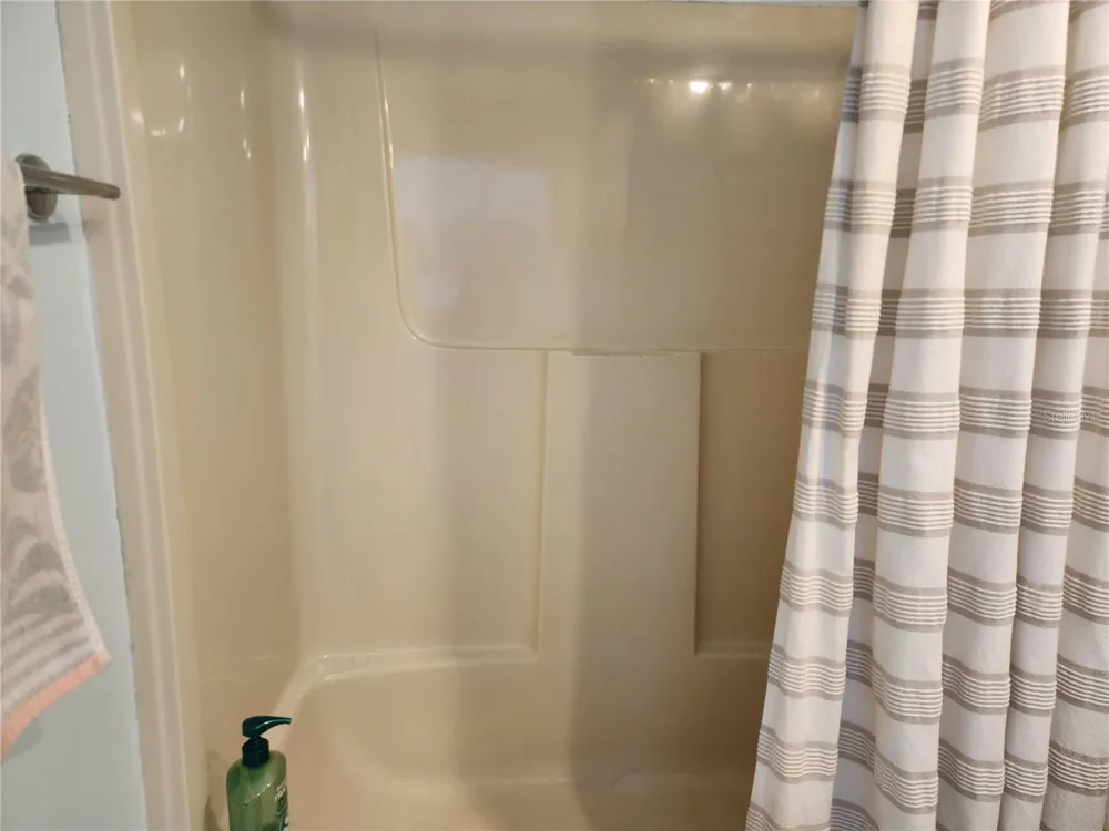 200 MERES BOULEVARD #19 Tarpon Springs, FL 34689