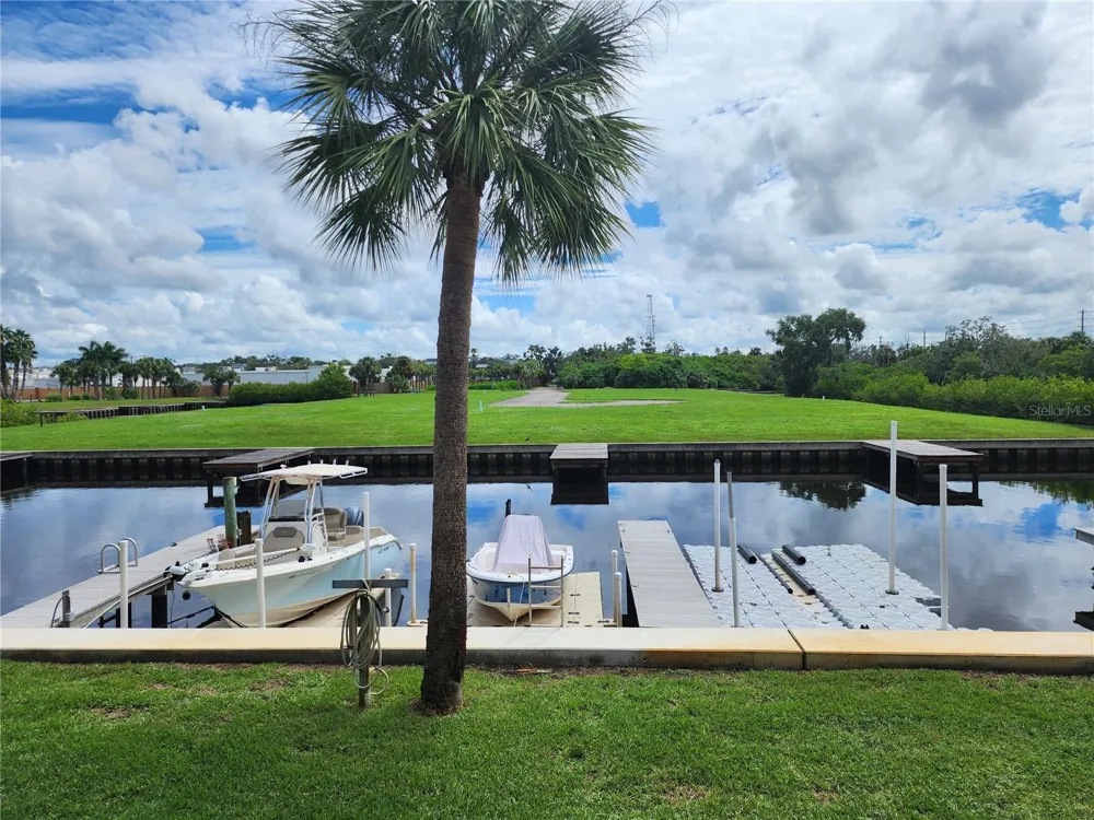 200 MERES BOULEVARD #19 Tarpon Springs, FL 34689