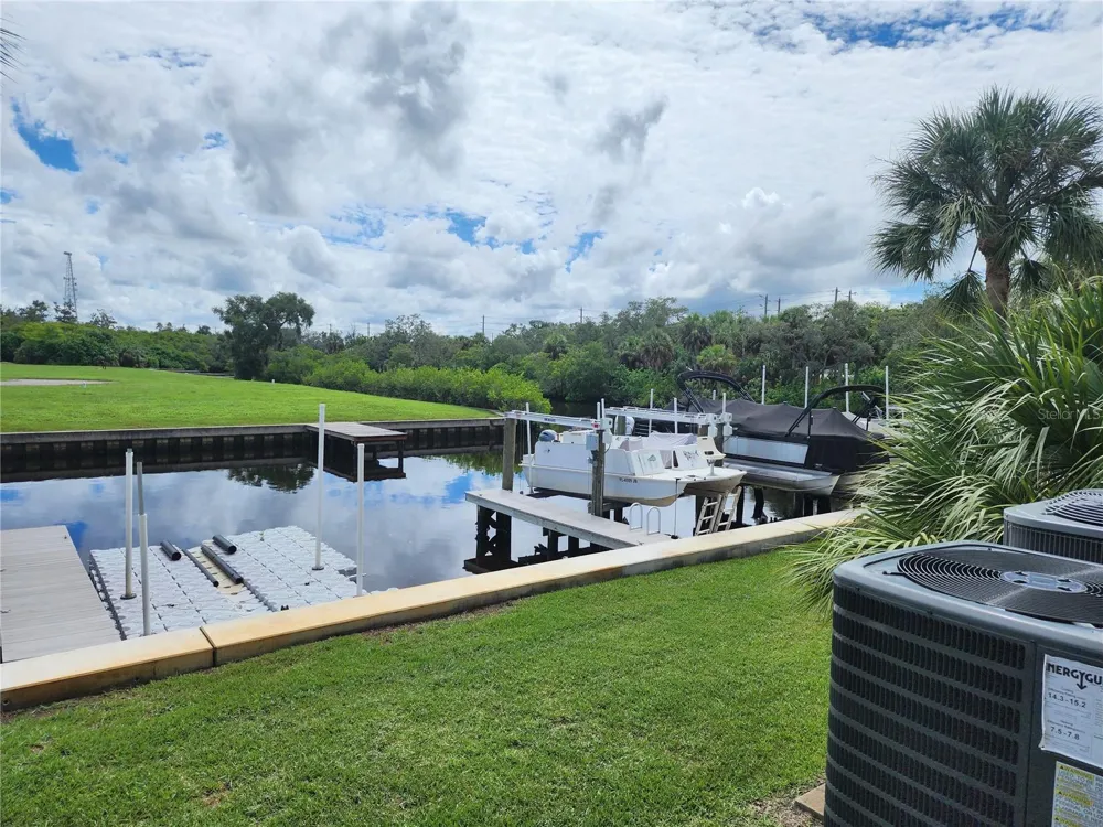 200 MERES BOULEVARD #19 Tarpon Springs, FL 34689
