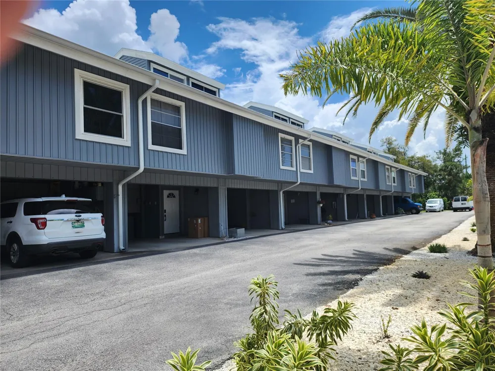 200 MERES BOULEVARD #19 Tarpon Springs, FL 34689
