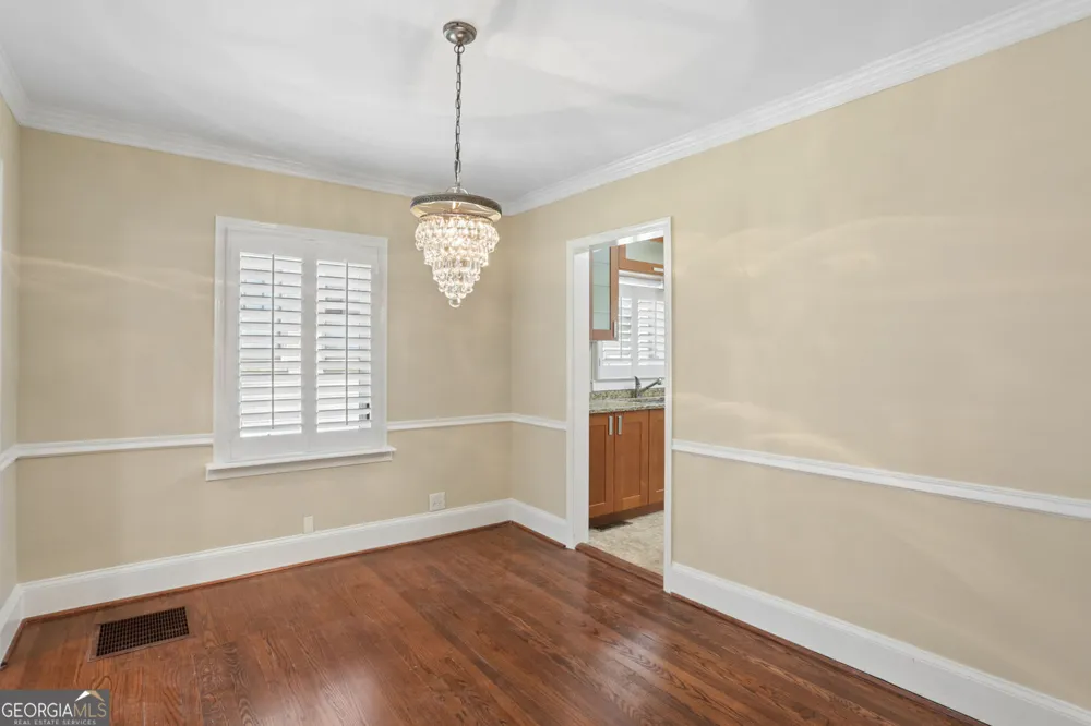 266 Midvale DR NE Atlanta, GA 30342