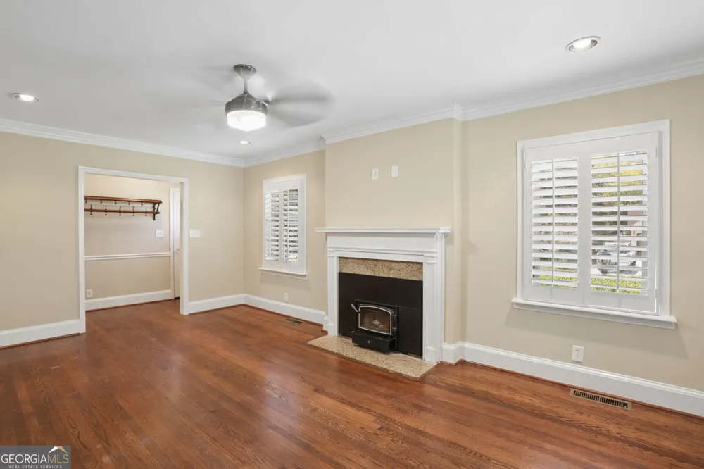 266 Midvale DR NE Atlanta, GA 30342