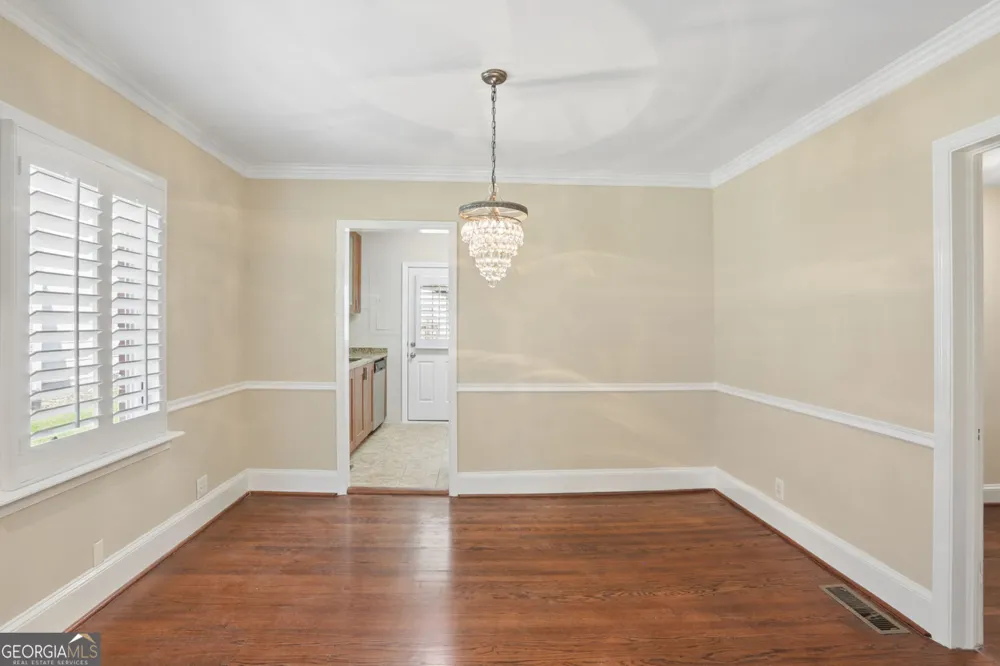 266 Midvale DR NE Atlanta, GA 30342