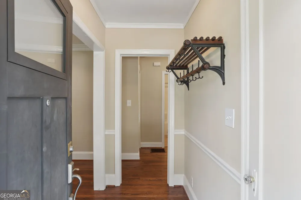 266 Midvale DR NE Atlanta, GA 30342