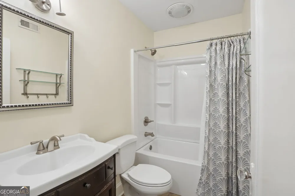 266 Midvale DR NE Atlanta, GA 30342