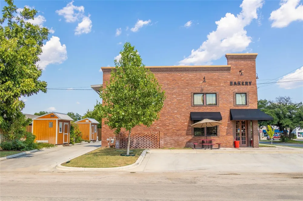 301 E Brown Street San Saba, TX 76877