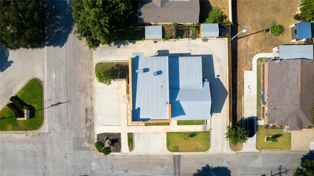 301 E Brown Street San Saba, TX 76877