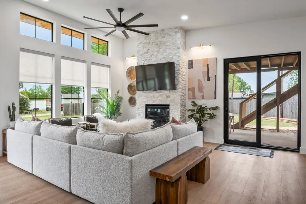 118 Bayside Circle Gainesville, TX 76240